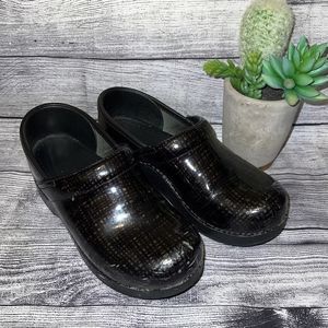 Dansko Clogs Black | Size 35-4.5/5